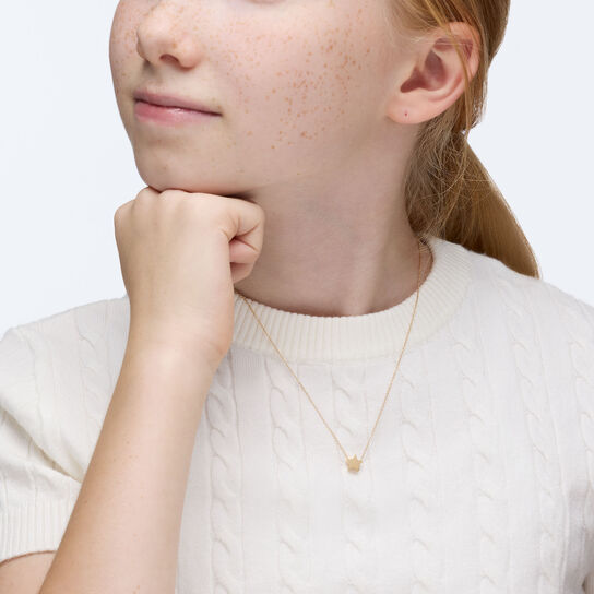 Birks Essentials children&rsquo;s necklace in yellow gold featuring a delicate star-shaped pendant image number 1